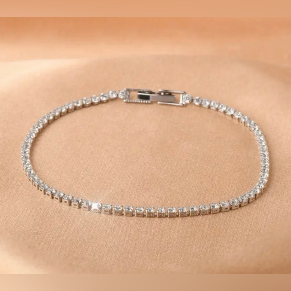 18k Plated White Gold Classic Cubic Zirconia Tennis Bracelet